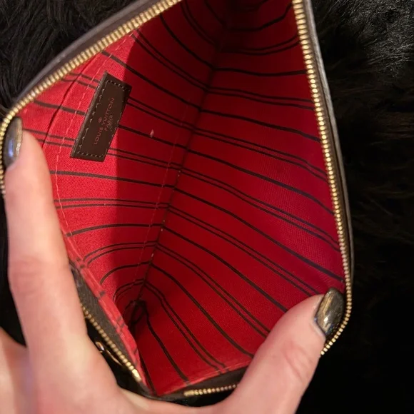 Louis Vuitton Neverfull MM with wristlet pouch - Picture 8 of 13